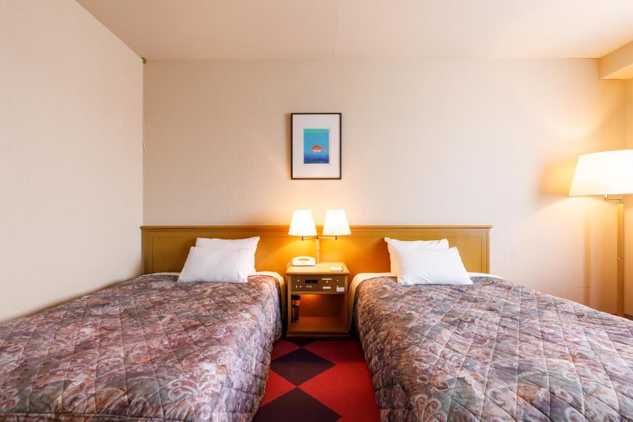 Fukuno Town Hotel A・Mieux Nanto Экстерьер фото